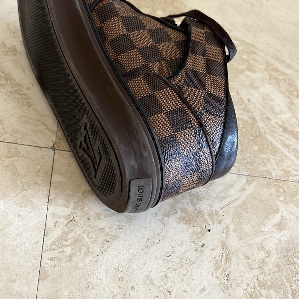 Sneakers by Louis Vuitton - Picture 11 of 13